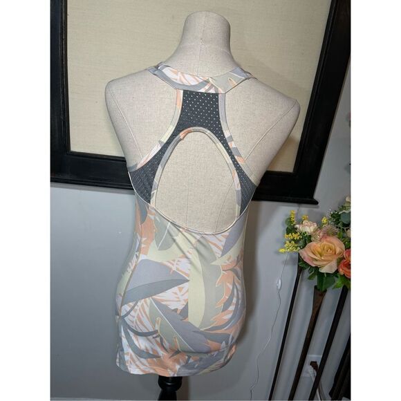 Gap fit - Small Top - Picture 3 of 3